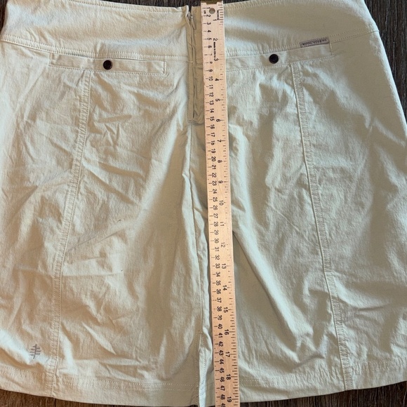 Royal Robbin’s size 16 khaki skort - Picture 6 of 10